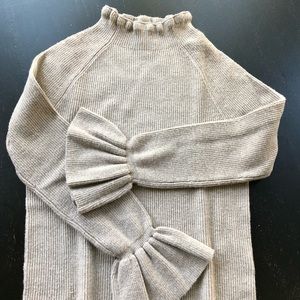 Oatmeal wool sweater - XS - ruffle detail